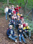 Kinder beim Ausflug im Wald während des Feriensommers 2007 (Foto: privat)