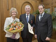 Dr. Alfred Meier (Mitte, mit seiner Frau Beate) und Oberbürgermeister Dr. Eckart Würzner (Foto: Rothe)