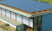 Erneuerbare Energien vor Ort mit heidelberg energreen: Fotovoltaikanlage am Sportzentrum West. (Foto: SWH)