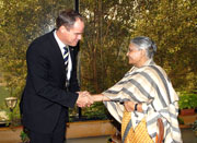 Sheila Dikshit, Ministerpräsidentin von New Delhi, begrüßte OB Würzner.