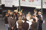 Das Preisgericht des Wettbewerbs Gadamerplatz am 20. November 2012 in der Hebelhalle. (Foto: Buck)