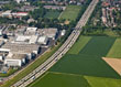 Auf Heidelberger Gemarkung östlich der Autobahn A 5 möchte die Firma WILD ihr Werk erweitern. Oben rechts ist ein Teil des Pfaffengrundes zu erkennen. (Archivfoto: Rothe)