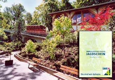 Bild der historischen Heidelberger Bergbahn mit eingeblendetem Jadgschein des SWR