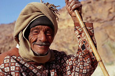 Beeindruckende Bilder von Menschen zeigt die Dia-Show „Wüste – Im Reich der Beduinen“