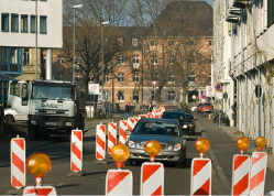 Die Römerstraße zwischen Bergheimer Straße und Römerkreis ist Baustelle bis Ende 2006. (Foto: Rothe)