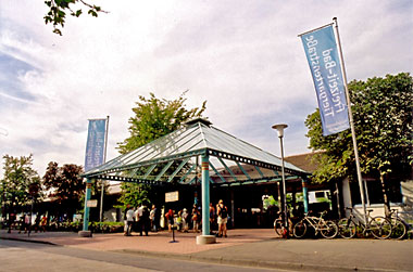 Eingangsbereich Freizeitbad Tiergartenstraße