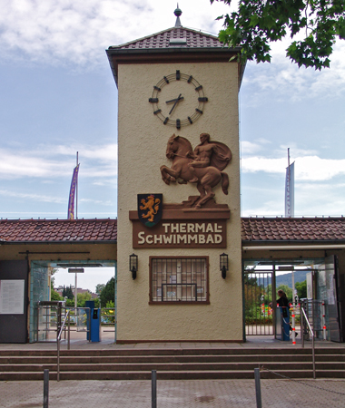 Eingang Thermal-Schwimmbad (Foto Stadtwerke Heidelberg)