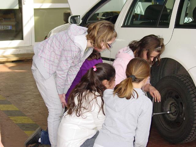 Girlsday_2010_Werkstaetten038.JPG - Girls' Day in den Werkstätten des Amtes für Abfallwirtschaft und Stadtreinigung (Foto: Stadt Heidelberg)