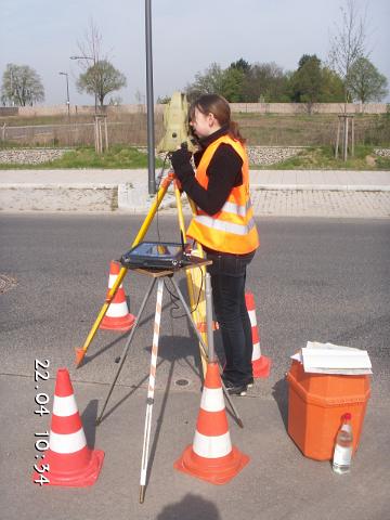 Girlsday_2010_Werkstaetten085.JPG - Girls' Day beim Vermessungsamt (Foto: Stadt Heidelberg)