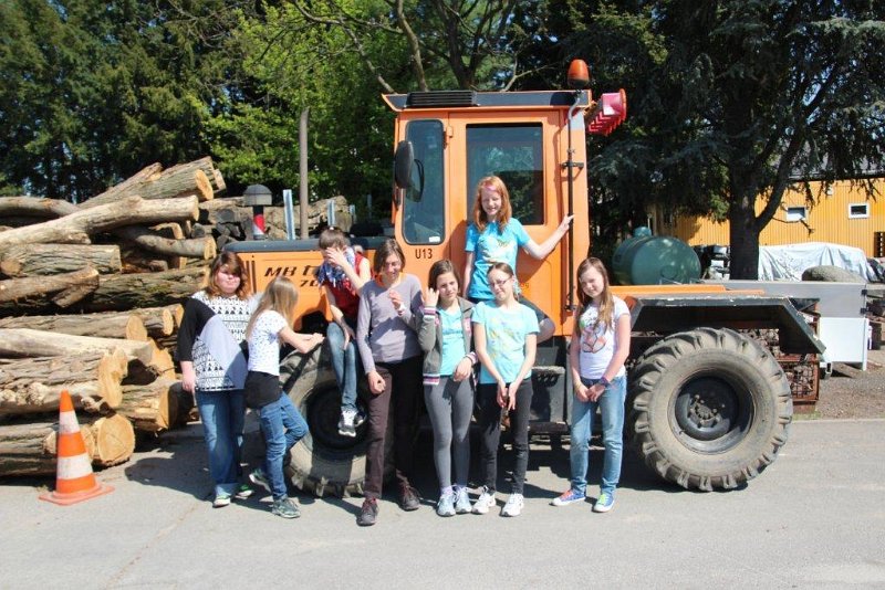 IMG_4640.jpg - Girls‘ Day 2013 im Landschafts- und Forstamt, Regiebetrieb Gartenbau, der Stadt Heidelberg. (Foto: Stadt Heidelberg)