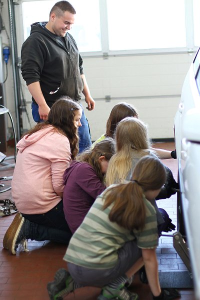 IMG_7307.JPG - Girls‘ Day 2013 in den Werkstätten des Amtes für Abfallwirtschaft und Stadtreinigung der Stadt Heidelberg. (Foto: Stadt Heidelberg)