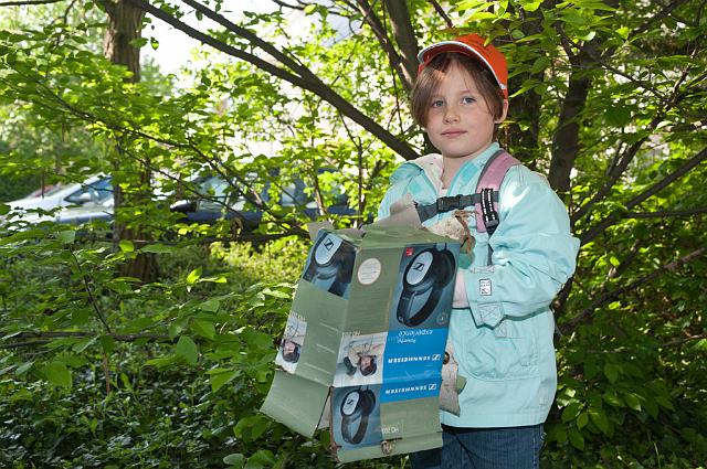 Laurentius-111.jpg - Die Kinder und Erzieher/innen des Kindergartens St. Theresia in Rohrbach am 20.4. haben rund um die Rathausstraße und Herrenwiesenstraße geputzt. (Foto: Rothe)
