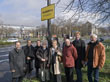 OB Dr. Würzner (2. von links), Vertreter von Umweltverbänden und der beteiligten städtischen Ämter nach der Enthüllung (Foto: Rothe)