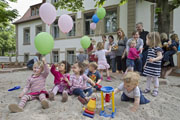 Innen und außen ein Paradies für Kinder: die sanierte Kindertagesstätte Vangerowstraße 
