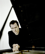 Beim Festivalfinale am 20. April zu hören: Pianist Igor Levit  