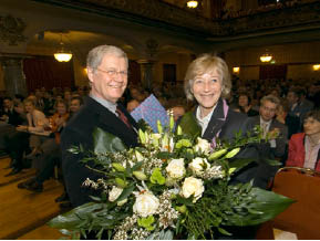 Oberbürgermeisterin Beate Weber mit Gastredner Rolf Demmerle 