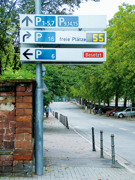 Zu sehen ist das Parkleitsystem der Heidelberger Innenstadt.